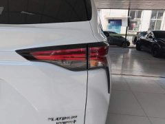 Toyota Sienna 2021 2.5L Hybrid Platinum Edition - ფოტო 8