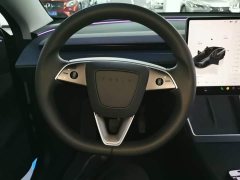 Tesla Model Y Rear-Wheel Drive - ფოტო 11