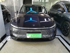 Tesla Model Y Rear-Wheel Drive - ფოტო 3