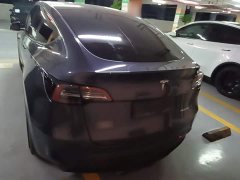 Tesla Model Y Rear-Wheel Drive - ფოტო 6