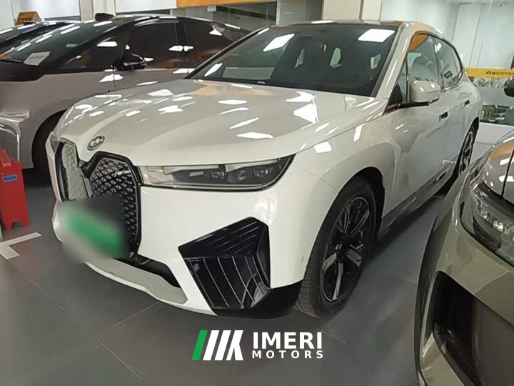 BMW iX xDrive40 - ავტომობილი ჩინეთიდან