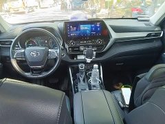 Toyota Highlander 2.5L Intelligent Hybrid AWD Premium 7-Seater - ფოტო 10