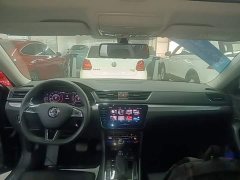 Skoda Superb TSI280 DSG Prestige - ფოტო 10