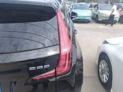 Cadillac XT4 28T FWD Luxury - ფოტო 8