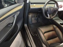 Tesla Model Y Long Range All-Wheel Drive - ფოტო 16