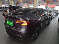 Tesla Model Y Long Range All-Wheel Drive - ფოტო 7