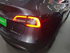 Tesla Model Y Long Range All-Wheel Drive - ფოტო 8