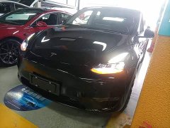 Tesla Model Y Long Range All-Wheel Drive - ფოტო 1