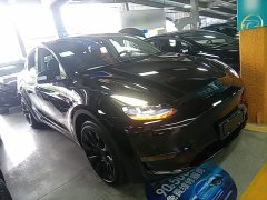 Tesla Model Y Long Range All-Wheel Drive - ფოტო 4
