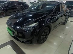 Tesla Model Y Rear-Wheel Drive - ფოტო 2