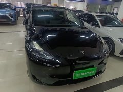 Tesla Model Y Rear-Wheel Drive - ფოტო 3
