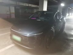 Tesla Model Y Rear-Wheel Drive - ფოტო 1