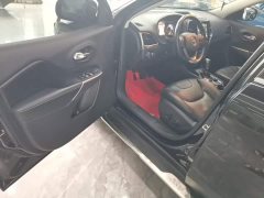 Jeep Cherokee 2019 2.0T FWD Smart Enjoy Edition National VI - ფოტო 16