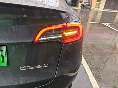 Tesla Model Y Long Range All-Wheel Drive - ფოტო 8