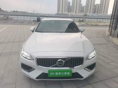 Volvo S60 B4 Smart Luxury Edition - ფოტო 3