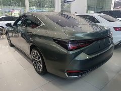 Lexus ES 200 Premium Edition - ფოტო 5