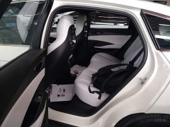 BYD Dolphin 06 DM-i Smart Drive 120KM Deluxe - ფოტო 17