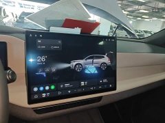 Volvo XC70 Plug-in Hybrid 2026 Two-Wheel Drive Long Range Core - ფოტო 13