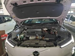 Volvo XC70 Plug-in Hybrid 2026 Two-Wheel Drive Long Range Core - ფოტო 20