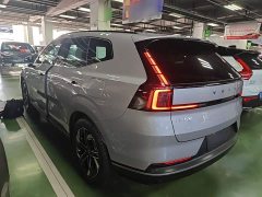 Volvo XC70 Plug-in Hybrid 2026 Two-Wheel Drive Long Range Core - ფოტო 5
