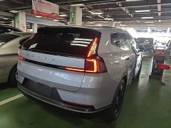 Volvo XC70 Plug-in Hybrid 2026 Two-Wheel Drive Long Range Core - ფოტო 7