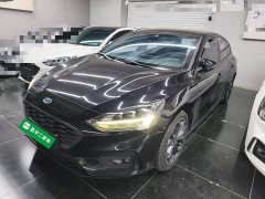 Ford Focus Hatchback EcoBoost 180 Automatic ST Line - ფოტო 2