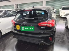 Ford Focus Hatchback EcoBoost 180 Automatic ST Line - ფოტო 6