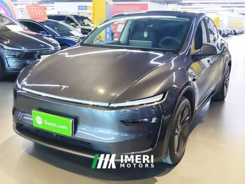 2025 Tesla Model Y Rear-Wheel Drive