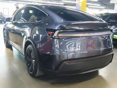 Tesla Model Y Rear-Wheel Drive - ფოტო 5