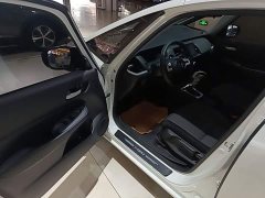 Honda Fit 1.5L CVT Trend Edition - ფოტო 16