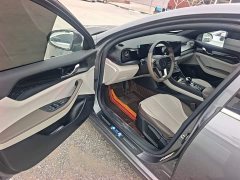 BYD Qin PLUS Glory Edition DM-i 55KM Leading - ფოტო 16