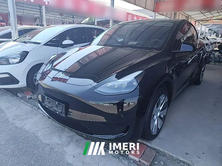 Tesla Model Y Facelift Rear-Wheel Drive