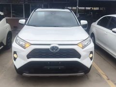 Toyota RAV4 2022 Hybrid 2.5L E-CVT FWD Elite - ფოტო 3