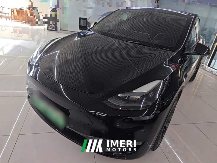 Tesla Model Y Performance All-Wheel Drive
