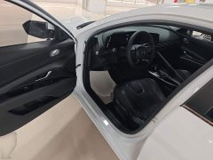 Hyundai Elantra 2021 1.5L CVT GLX Elite - ფოტო 16