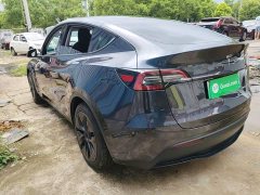 Tesla Model Y Rear-Wheel Drive - ფოტო 5