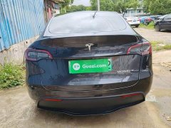 Tesla Model Y Rear-Wheel Drive - ფოტო 6