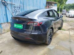 Tesla Model Y Rear-Wheel Drive - ფოტო 7