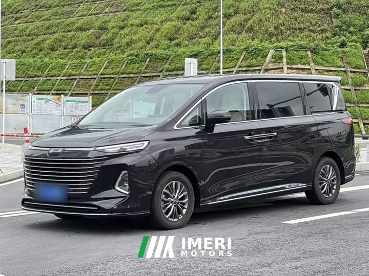 FAW Besturn M9 2.0T Premium