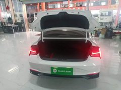 Hyundai Elantra 1.5L CVT Luxury - ფოტო 19