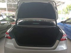 Toyota Camry 2.5G Luxury - ფოტო 19