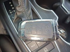 Toyota Camry 2.5G Luxury - ფოტო 9