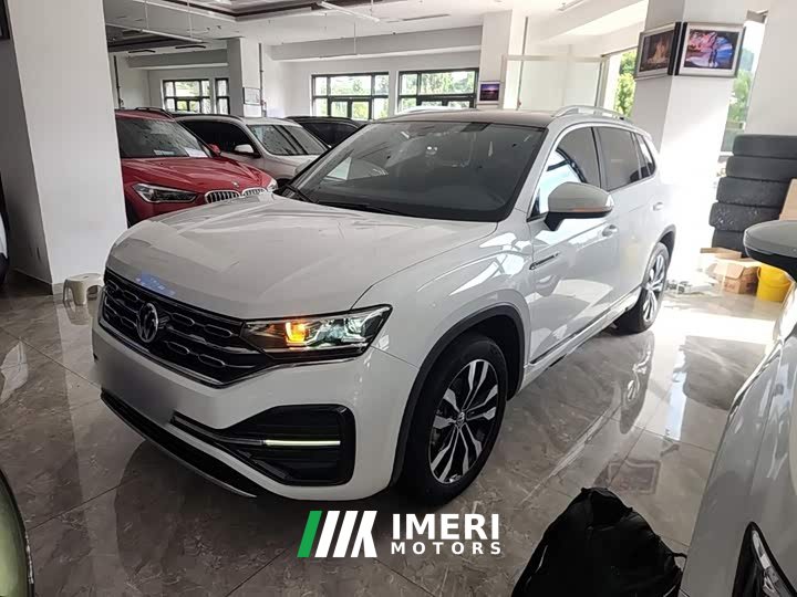 Volkswagen Taos 380TSI AWD R-Line Smart Connected Edition