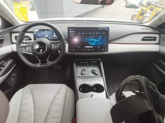 BYD Dolphin 06 DM-i Touring DM-i 150KM Flagship - ფოტო 10