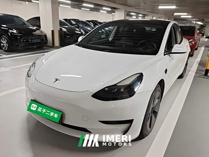 Tesla Model 3 Rear-Wheel Drive