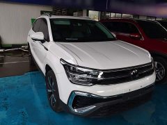 Volkswagen Touareg 300TSI Two-Wheel Drive Moonlight Edition - ფოტო 4