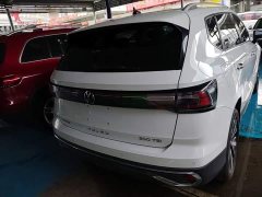 Volkswagen Touareg 300TSI Two-Wheel Drive Moonlight Edition - ფოტო 6
