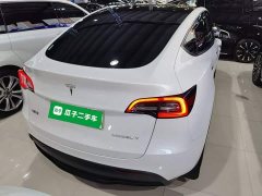 Tesla Model Y Rear-Wheel Drive - ფოტო 4
