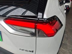 Toyota RAV4 2.0L CVT FWD Premium - ფოტო 8