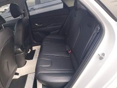 Hyundai Elantra 1.5L CVT Luxury - ფოტო 17